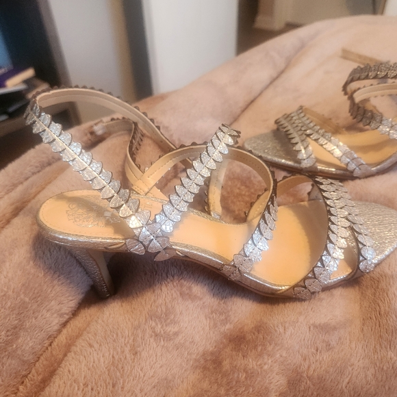 Vince Camuto Ladies Ankle Strap Sandals - Picture 9 of 9